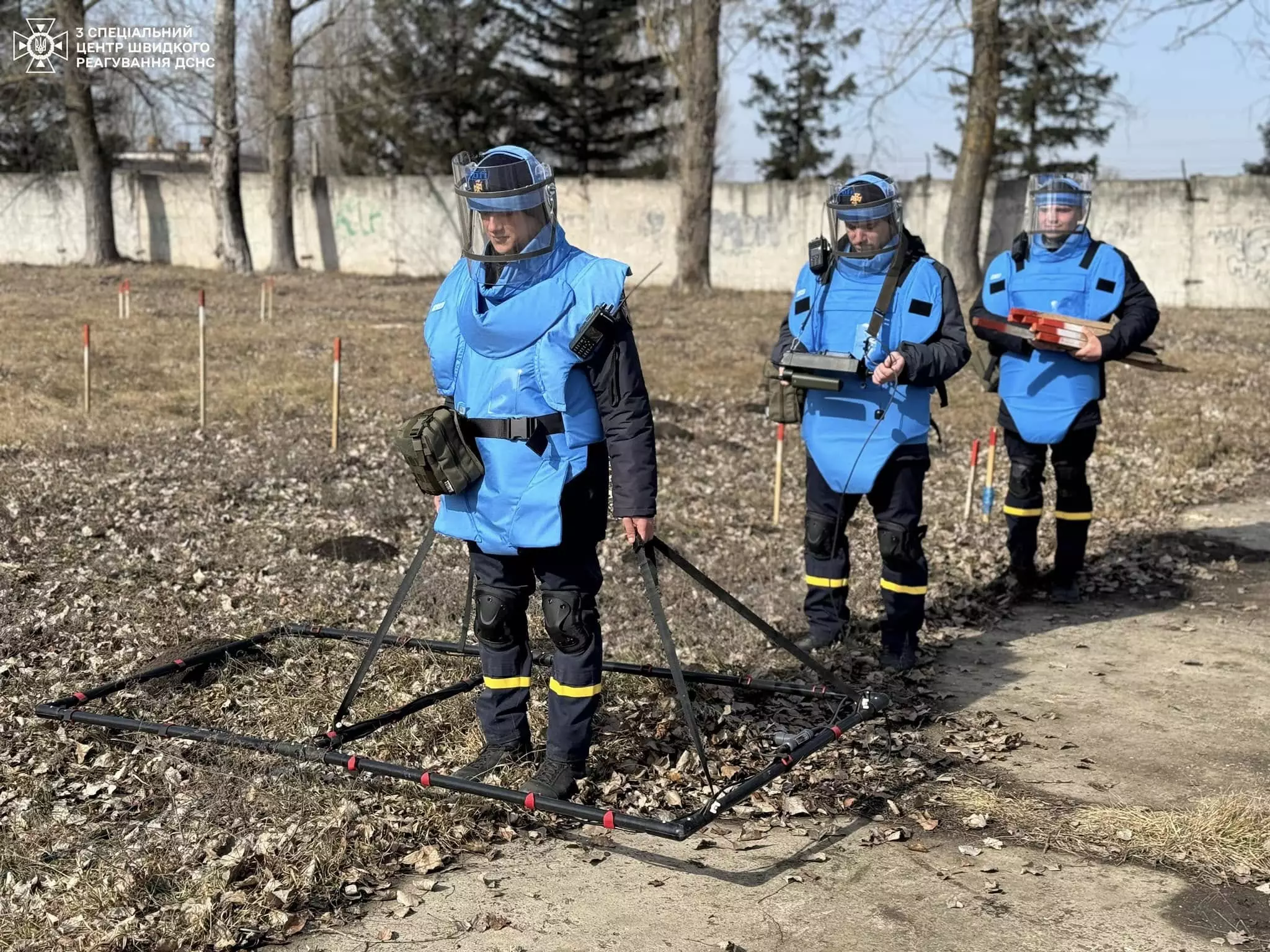 Сапери 3 Спеціального центру відпрацювали різні методики гуманітарного розмінування
