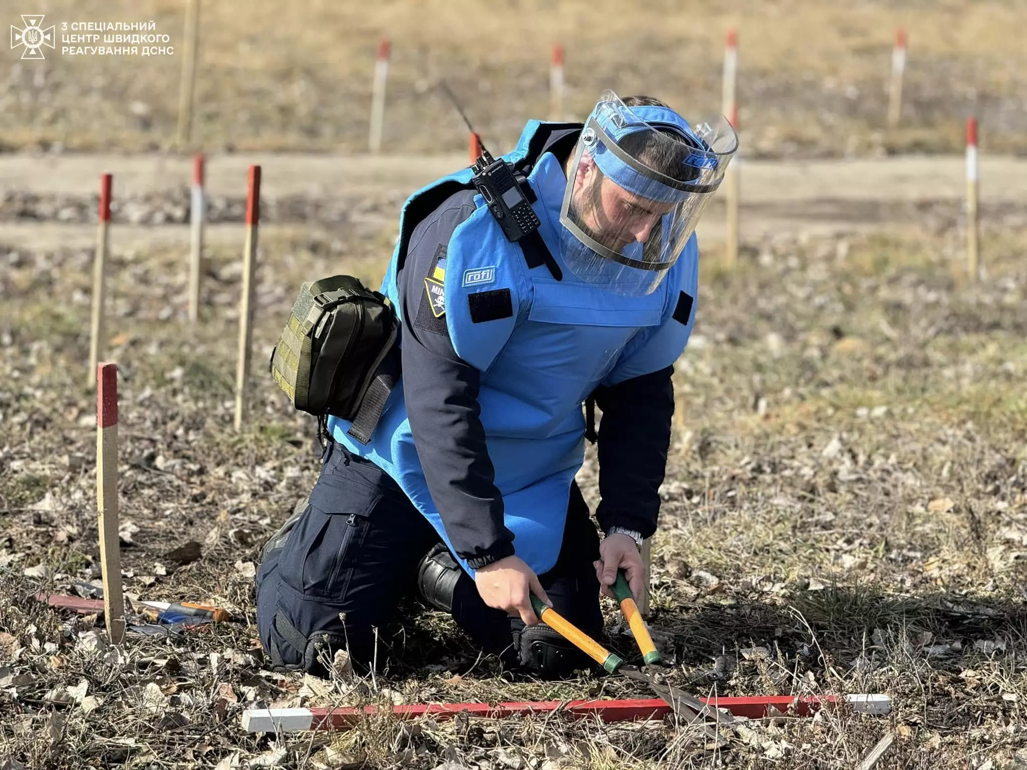 Сапери 3 Спеціального центру відпрацювали різні методики гуманітарного розмінування