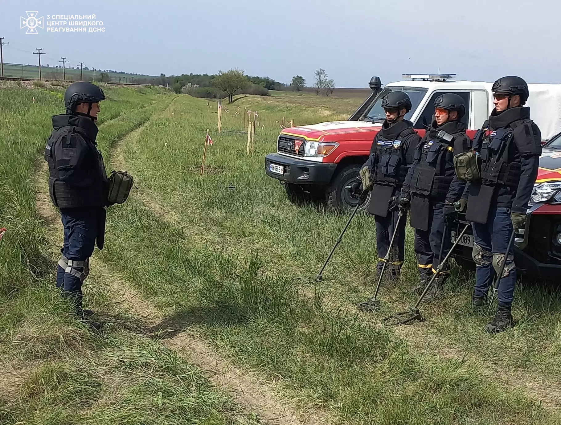 Сапери 3 Спеціального центру розміновують звільнені від ворога населені пункти