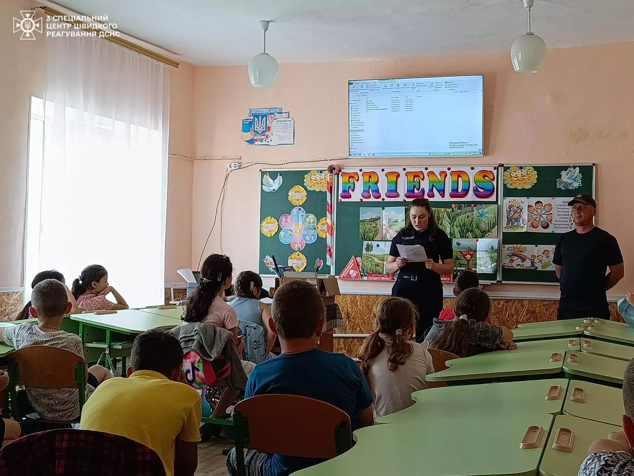 Піротехніки провели пізнавальне заняття для малечі міста Подільськ
