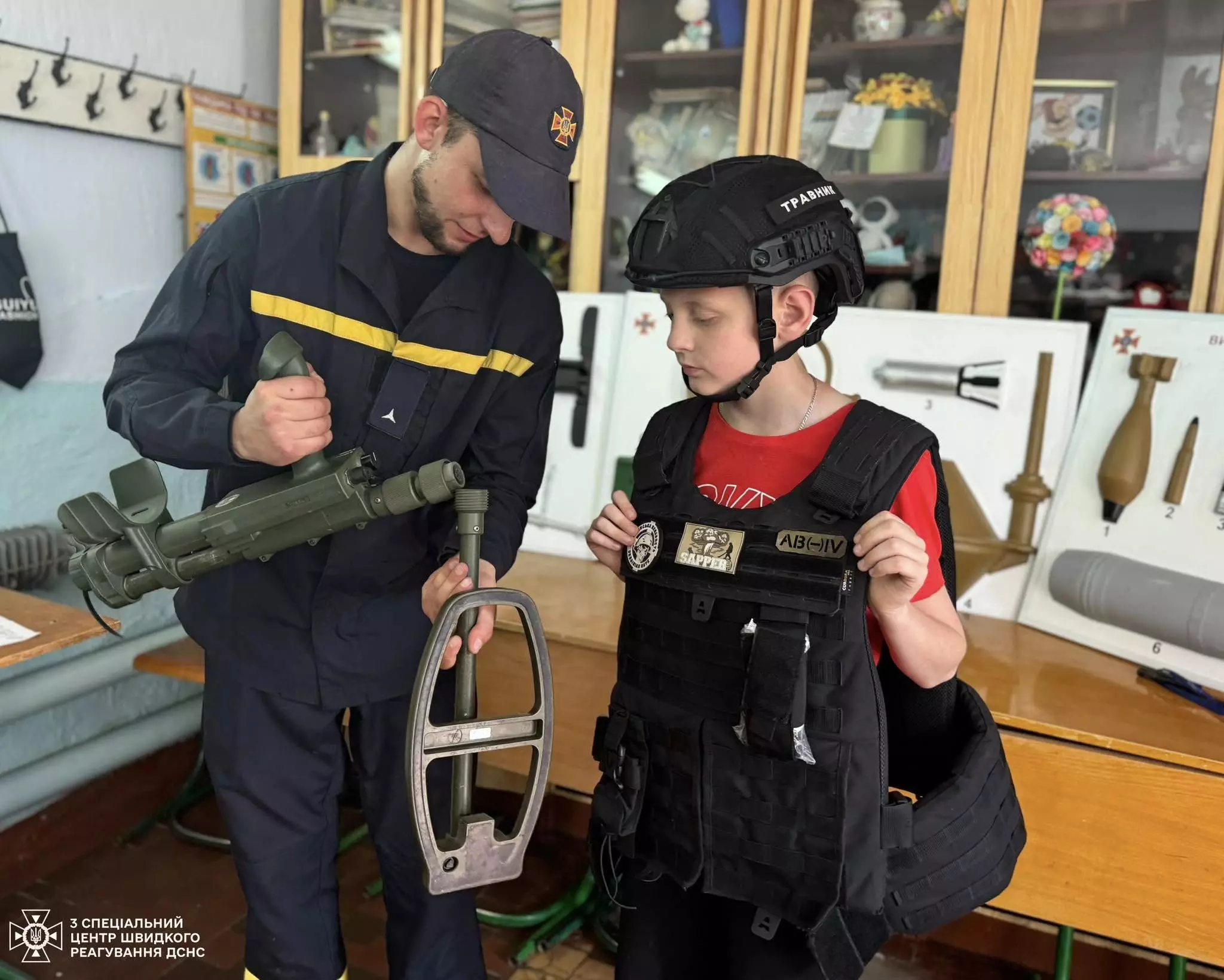 Піротехніки ознайомили учнів із особливостями своєї роботи