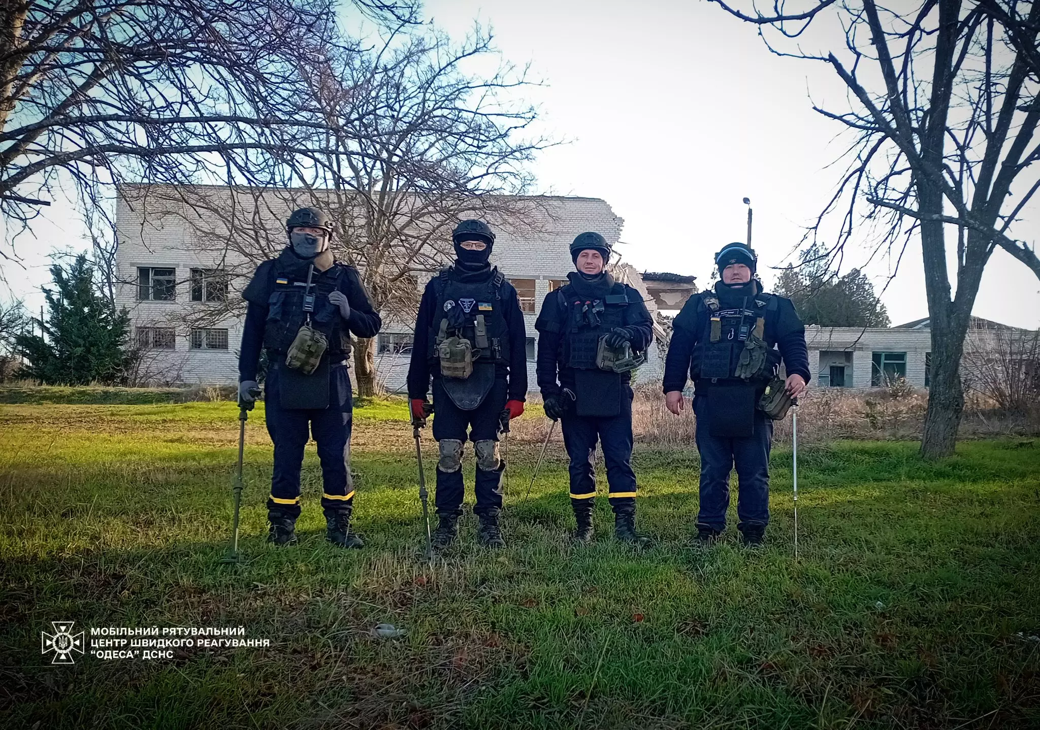 Піротехніки розміновують деокуповані території Херсонщини