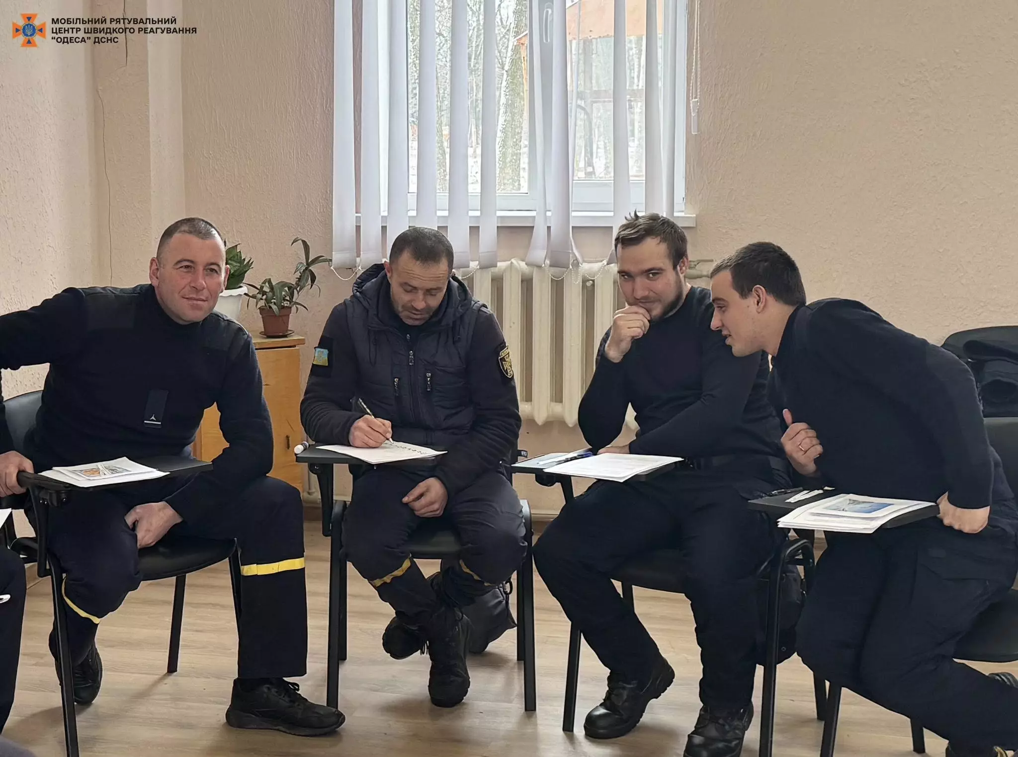 Психологиня зустрілась з піротехніками