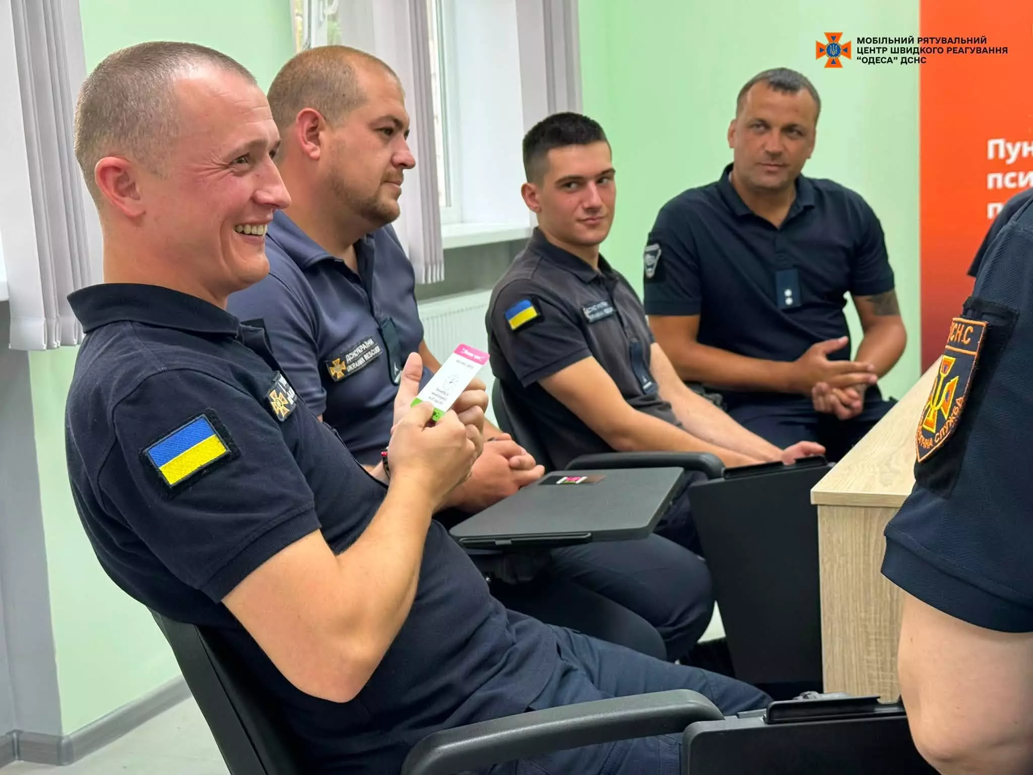 Психологиня провела практичне заняття для саперів із використанням нейропсихологічних та сенсомоторних вправ
